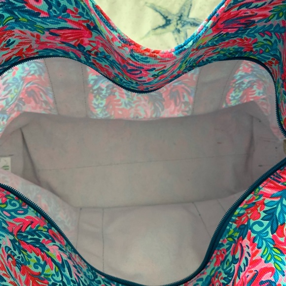 Lilly Pulitzer Vibrant Pink and Blue Tote - Picture 3 of 6